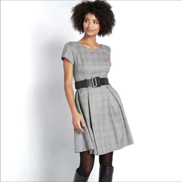 Modcloth Dresses & Skirts - NWT Modcloth Special Delivery Glen Plaid A-line Dress with Pockets